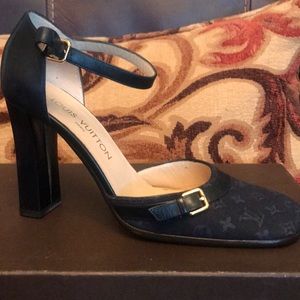 Size 61/2 Louis Vuitton heels super condition